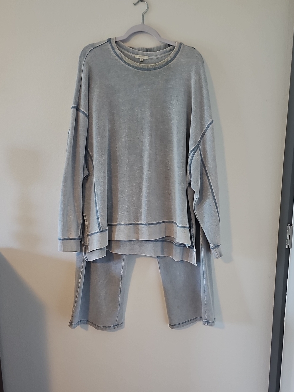 ●●Z SUPPLY DISTRESSED DENIM SWEAT SET EUC SIZE XL●●